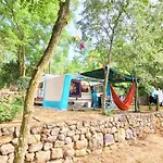 אתר קמפינג 6 Personnes Avec Terrasse A - Api-1-52-1097 Lablachère